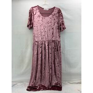 Pink velvet women’s peasant, short sleeved dress M